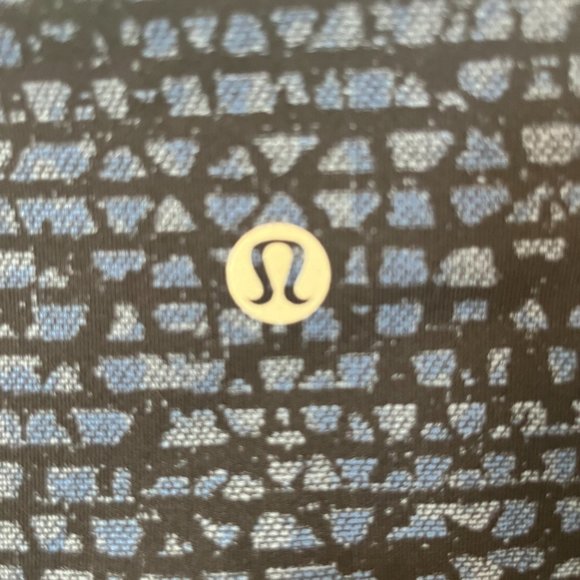 Lululemon Leggings 22-23" Inseam Zip Pocket Multicolor Pattern - Picture 3 of 4